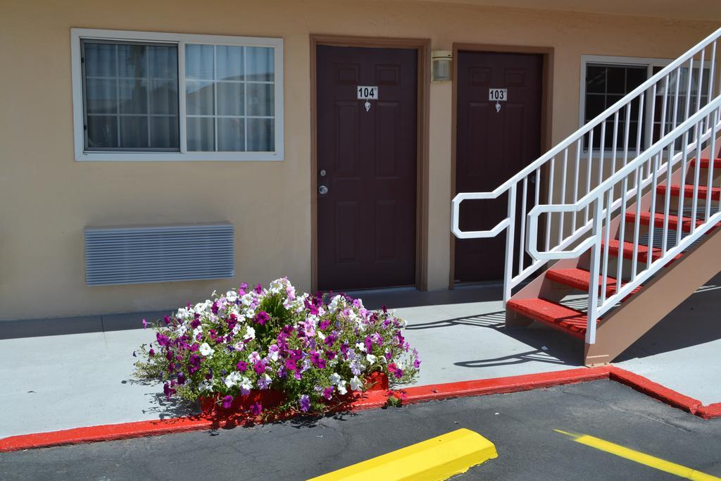Budget Inn Needles Bagian luar foto
